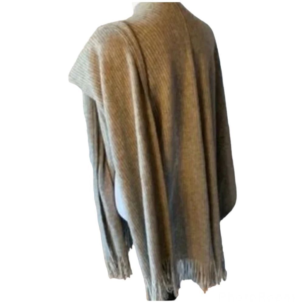 🆕 Cejon Ribbed Fringe Wrap w/Pockets OSFM - Picture 4 of 6